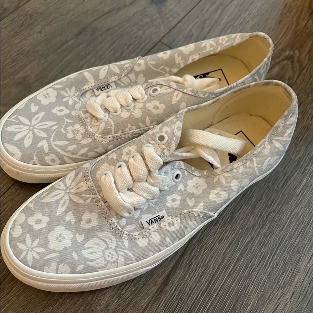 Vans Women's Gray Floral Sneakers